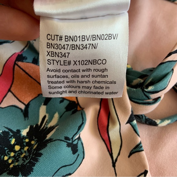 Billabong Floral print lined deep v-neck swimsuit - Picture 5 of 8